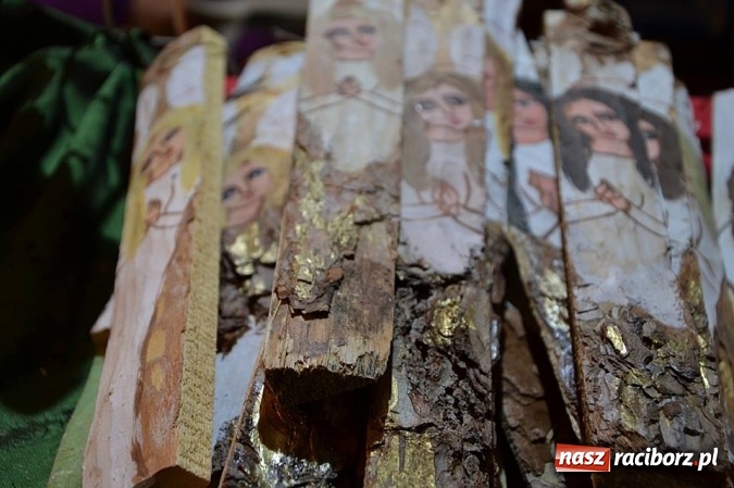 Zdjęcie w galerii na portalu naszraciborz.pl: Miss Czech i Europy na raciborskim jarmarku wiadomości z regionu