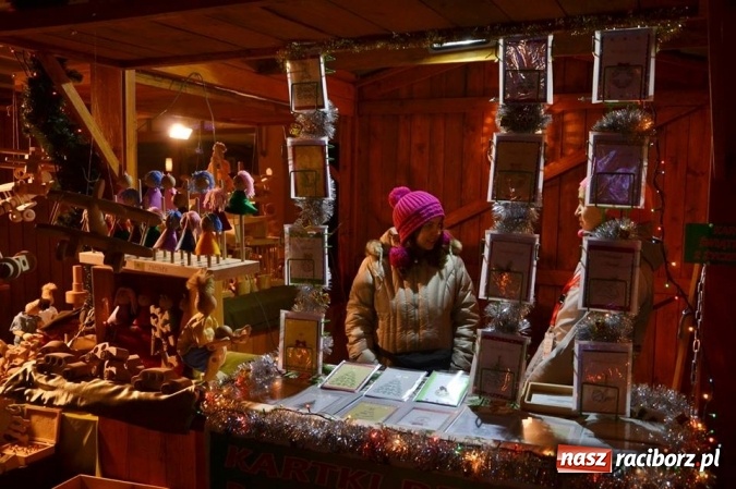 Zdjęcie w galerii na portalu naszraciborz.pl: Miss Czech i Europy na raciborskim jarmarku wiadomości z regionu