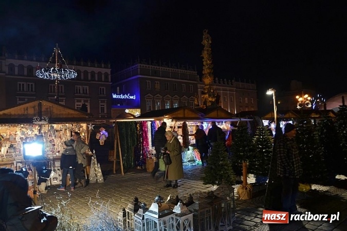 Zdjęcie w galerii na portalu naszraciborz.pl: Miss Czech i Europy na raciborskim jarmarku wiadomości z regionu