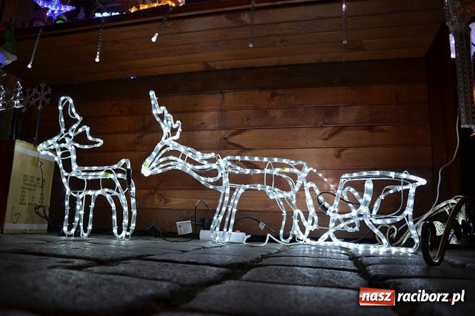 Zdjęcie w galerii na portalu naszraciborz.pl: Miss Czech i Europy na raciborskim jarmarku wiadomości z regionu