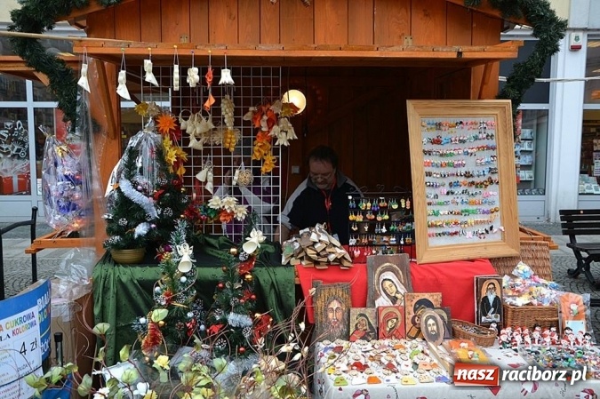 Zdjęcie w galerii na portalu naszraciborz.pl: Miss Czech i Europy na raciborskim jarmarku wiadomości z regionu