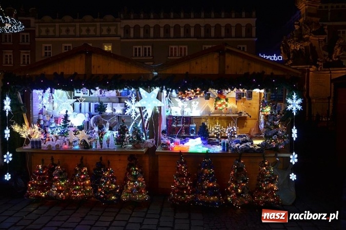 Zdjęcie w galerii na portalu naszraciborz.pl: Miss Czech i Europy na raciborskim jarmarku wiadomości z regionu