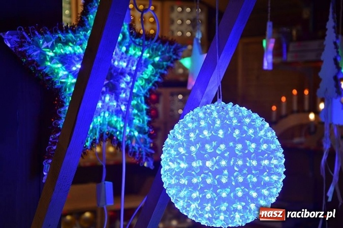 Zdjęcie w galerii na portalu naszraciborz.pl: Miss Czech i Europy na raciborskim jarmarku wiadomości z regionu