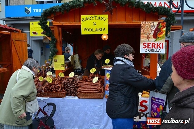 Zdjęcie w galerii na portalu naszraciborz.pl: Miss Czech i Europy na raciborskim jarmarku wiadomości z regionu