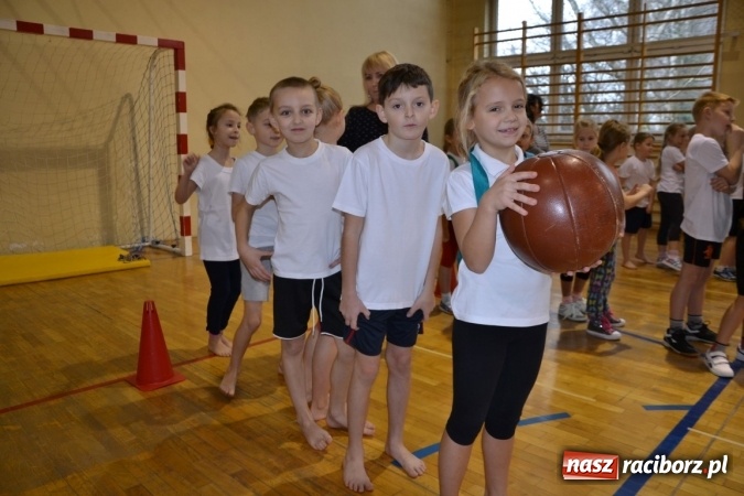 Zdjęcie w galerii na portalu naszraciborz.pl: Gminny turniej gier i zabaw w Zabełkowie wiadomości z regionu