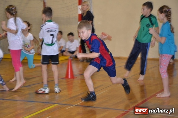 Zdjęcie w galerii na portalu naszraciborz.pl: Gminny turniej gier i zabaw w Zabełkowie wiadomości z regionu