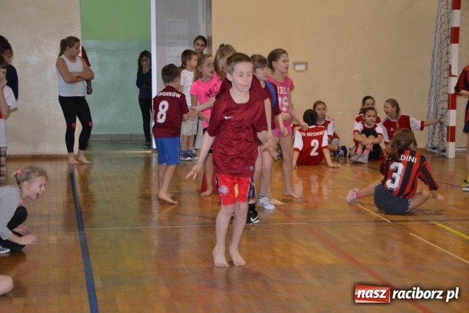 Zdjęcie w galerii na portalu naszraciborz.pl: Gminny turniej gier i zabaw w Zabełkowie wiadomości z regionu