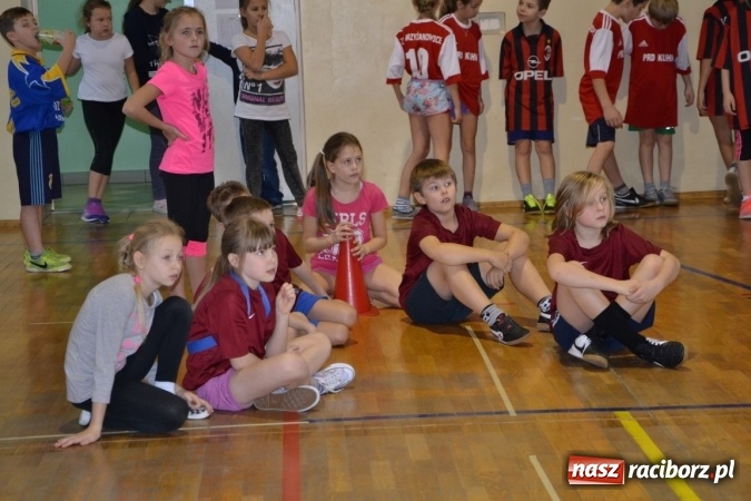 Zdjęcie w galerii na portalu naszraciborz.pl: Gminny turniej gier i zabaw w Zabełkowie wiadomości z regionu