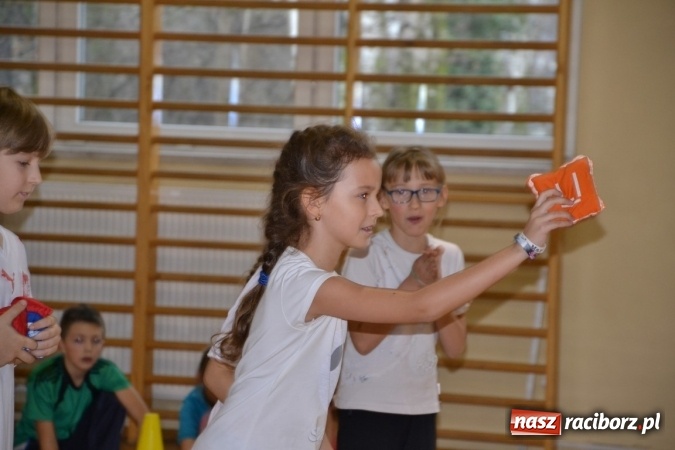 Zdjęcie w galerii na portalu naszraciborz.pl: Gminny turniej gier i zabaw w Zabełkowie wiadomości z regionu