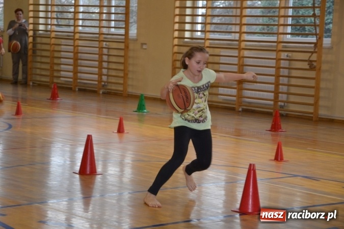 Zdjęcie w galerii na portalu naszraciborz.pl: Gminny turniej gier i zabaw w Zabełkowie wiadomości z regionu