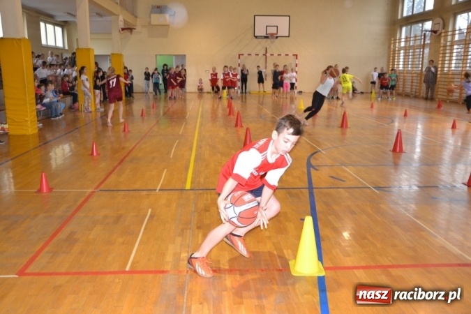 Zdjęcie w galerii na portalu naszraciborz.pl: Gminny turniej gier i zabaw w Zabełkowie wiadomości z regionu