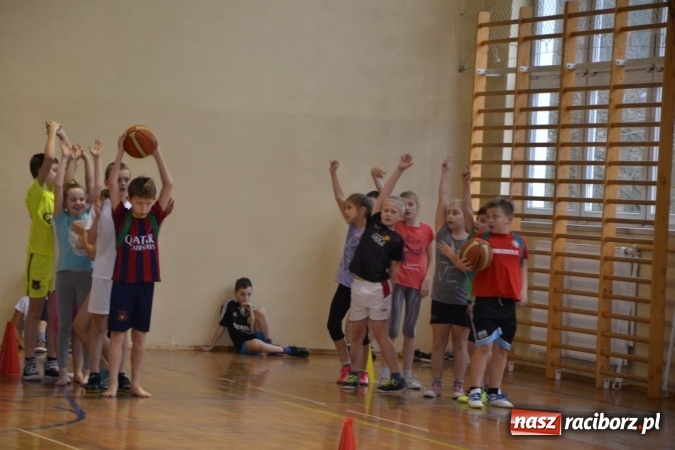 Zdjęcie w galerii na portalu naszraciborz.pl: Gminny turniej gier i zabaw w Zabełkowie wiadomości z regionu