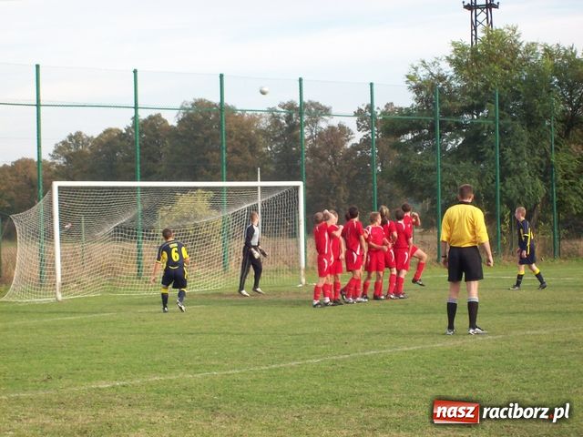 Zdjęcie w galerii na portalu naszraciborz.pl: Wicher zdmuchnął Lyski wiadomości z regionu
