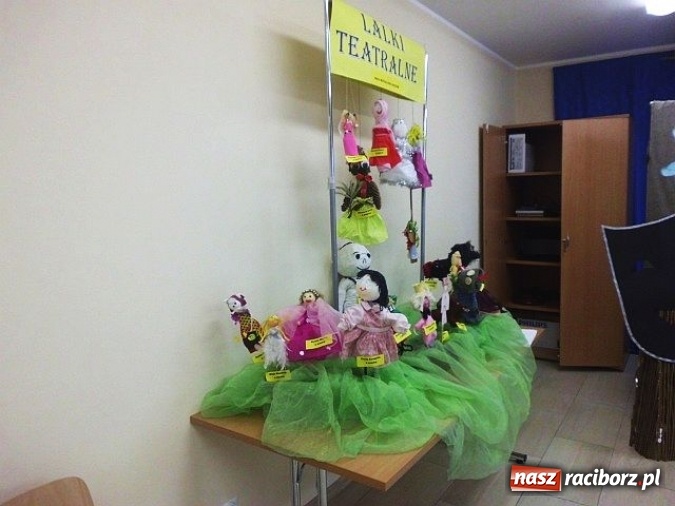 Zdjęcie w galerii na portalu naszraciborz.pl: W Kuźni Raciborskiej wyłoniono laureatów II Ogólnopolskiego Konkursu Plastycznego Lubię teatr  wiadomości z regionu