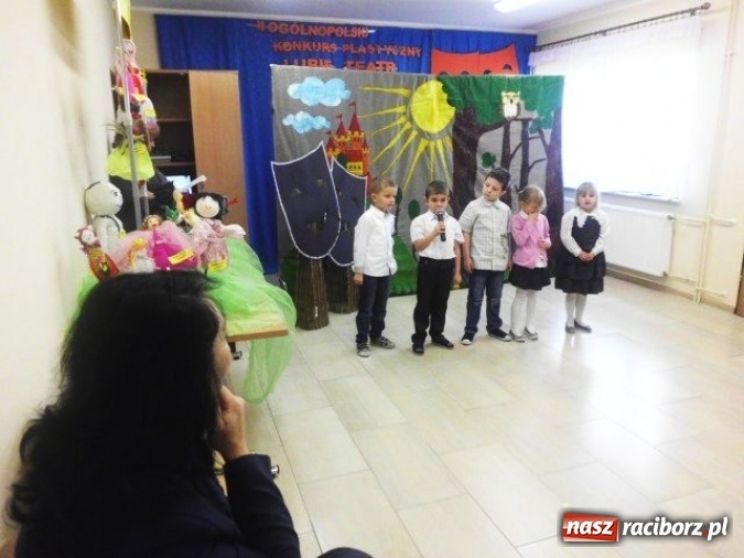 Zdjęcie w galerii na portalu naszraciborz.pl: W Kuźni Raciborskiej wyłoniono laureatów II Ogólnopolskiego Konkursu Plastycznego Lubię teatr  wiadomości z regionu