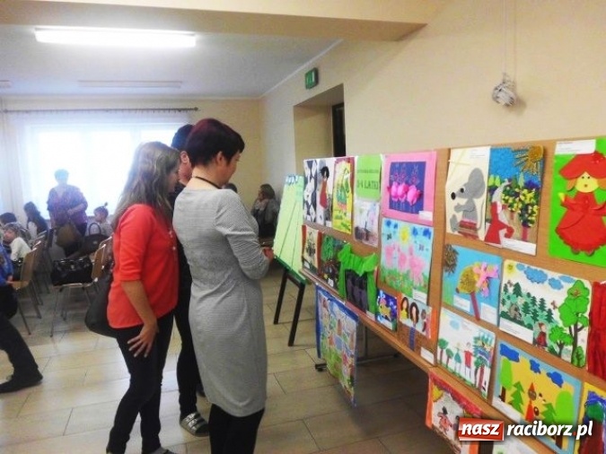 Zdjęcie w galerii na portalu naszraciborz.pl: W Kuźni Raciborskiej wyłoniono laureatów II Ogólnopolskiego Konkursu Plastycznego Lubię teatr  wiadomości z regionu