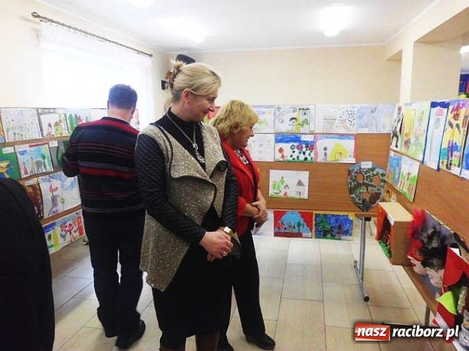 Zdjęcie w galerii na portalu naszraciborz.pl: W Kuźni Raciborskiej wyłoniono laureatów II Ogólnopolskiego Konkursu Plastycznego Lubię teatr  wiadomości z regionu