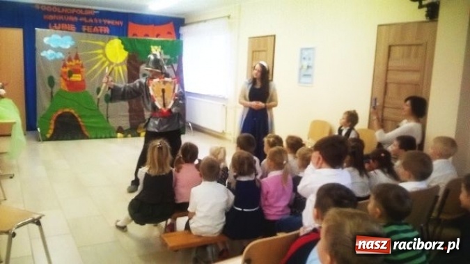 Zdjęcie w galerii na portalu naszraciborz.pl: W Kuźni Raciborskiej wyłoniono laureatów II Ogólnopolskiego Konkursu Plastycznego Lubię teatr  wiadomości z regionu