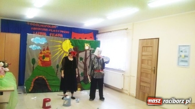 Zdjęcie w galerii na portalu naszraciborz.pl: W Kuźni Raciborskiej wyłoniono laureatów II Ogólnopolskiego Konkursu Plastycznego Lubię teatr  wiadomości z regionu