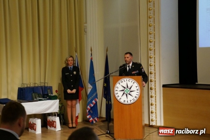 Zdjęcie w galerii na portalu naszraciborz.pl: Raciborscy policjanci z wizytą w Opawie  wiadomości z regionu