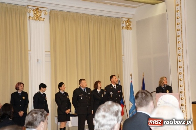 Zdjęcie w galerii na portalu naszraciborz.pl: Raciborscy policjanci z wizytą w Opawie  wiadomości z regionu