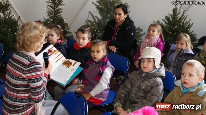 Zdjęcie w galerii na portalu naszraciborz.pl: Biblioteka na Jarmarku Bożonarodzeniowym  wiadomości z regionu