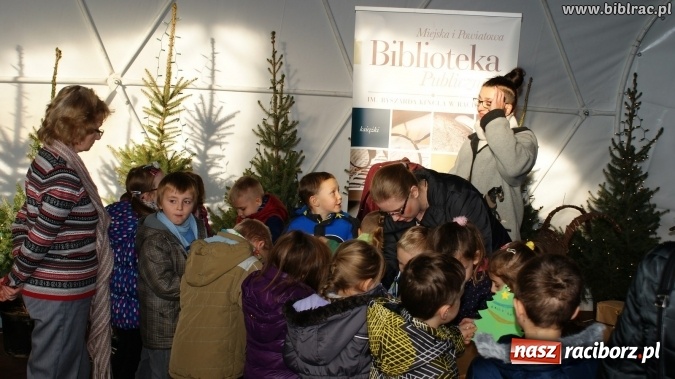 Zdjęcie w galerii na portalu naszraciborz.pl: Biblioteka na Jarmarku Bożonarodzeniowym  wiadomości z regionu