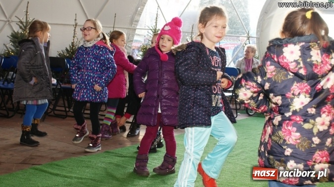 Zdjęcie w galerii na portalu naszraciborz.pl: Biblioteka na Jarmarku Bożonarodzeniowym  wiadomości z regionu