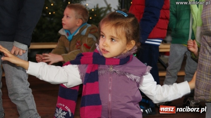 Zdjęcie w galerii na portalu naszraciborz.pl: Biblioteka na Jarmarku Bożonarodzeniowym  wiadomości z regionu