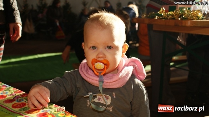 Zdjęcie w galerii na portalu naszraciborz.pl: Biblioteka na Jarmarku Bożonarodzeniowym  wiadomości z regionu