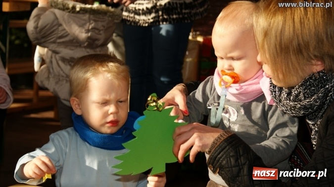 Zdjęcie w galerii na portalu naszraciborz.pl: Biblioteka na Jarmarku Bożonarodzeniowym  wiadomości z regionu