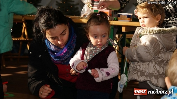 Zdjęcie w galerii na portalu naszraciborz.pl: Biblioteka na Jarmarku Bożonarodzeniowym  wiadomości z regionu