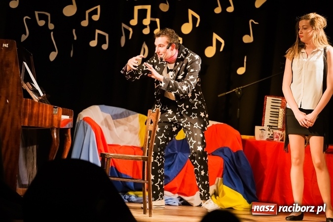 Zdjęcie w galerii na portalu naszraciborz.pl: Kolejna premiera spektaklu grupy teatralnej Irrealis wiadomości z regionu