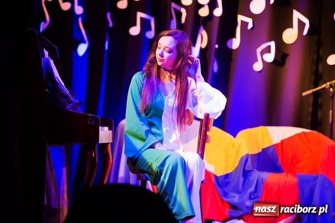 Zdjęcie w galerii na portalu naszraciborz.pl: Kolejna premiera spektaklu grupy teatralnej Irrealis wiadomości z regionu