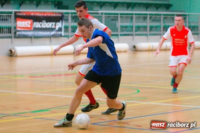 Zdjęcie w galerii na portalu naszraciborz.pl: Remisowy piątek w HLPN. Dwa tuziny goli w Arenie Rafako wiadomości z regionu