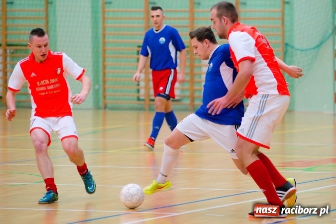 Zdjęcie w galerii na portalu naszraciborz.pl: Remisowy piątek w HLPN. Dwa tuziny goli w Arenie Rafako wiadomości z regionu