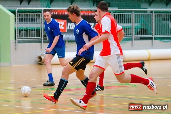 Zdjęcie w galerii na portalu naszraciborz.pl: Remisowy piątek w HLPN. Dwa tuziny goli w Arenie Rafako wiadomości z regionu