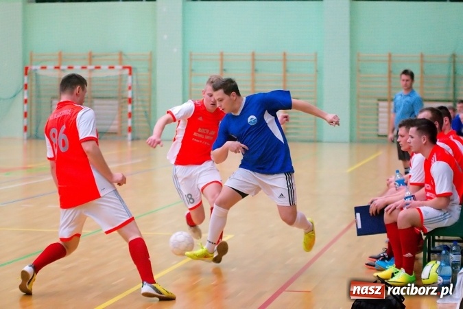 Zdjęcie w galerii na portalu naszraciborz.pl: Remisowy piątek w HLPN. Dwa tuziny goli w Arenie Rafako wiadomości z regionu