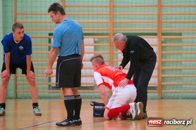 Zdjęcie w galerii na portalu naszraciborz.pl: Remisowy piątek w HLPN. Dwa tuziny goli w Arenie Rafako wiadomości z regionu