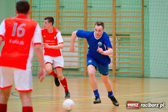 Zdjęcie w galerii na portalu naszraciborz.pl: Remisowy piątek w HLPN. Dwa tuziny goli w Arenie Rafako wiadomości z regionu