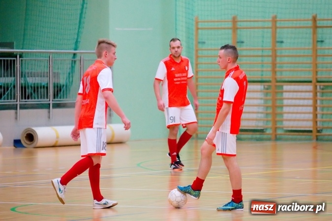 Zdjęcie w galerii na portalu naszraciborz.pl: Remisowy piątek w HLPN. Dwa tuziny goli w Arenie Rafako wiadomości z regionu