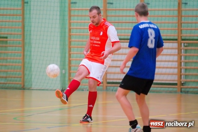 Zdjęcie w galerii na portalu naszraciborz.pl: Remisowy piątek w HLPN. Dwa tuziny goli w Arenie Rafako wiadomości z regionu