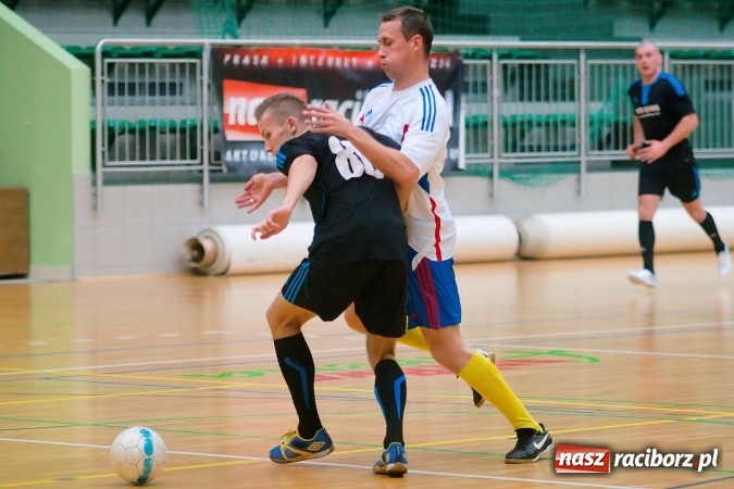 Zdjęcie w galerii na portalu naszraciborz.pl: Remisowy piątek w HLPN. Dwa tuziny goli w Arenie Rafako wiadomości z regionu