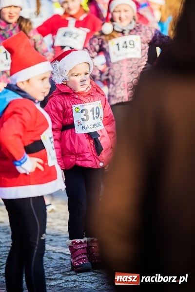 Zdjęcie w galerii na portalu naszraciborz.pl: Bieg Mikołajkowy i Nordic Walking w Parku Roth wiadomości z regionu