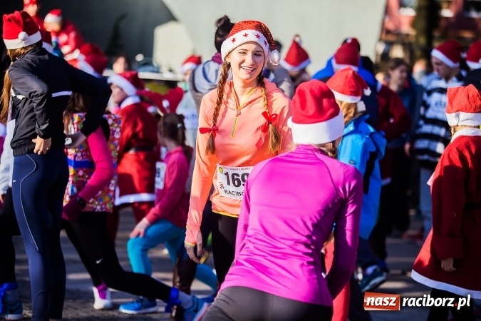 Zdjęcie w galerii na portalu naszraciborz.pl: Bieg Mikołajkowy i Nordic Walking w Parku Roth wiadomości z regionu