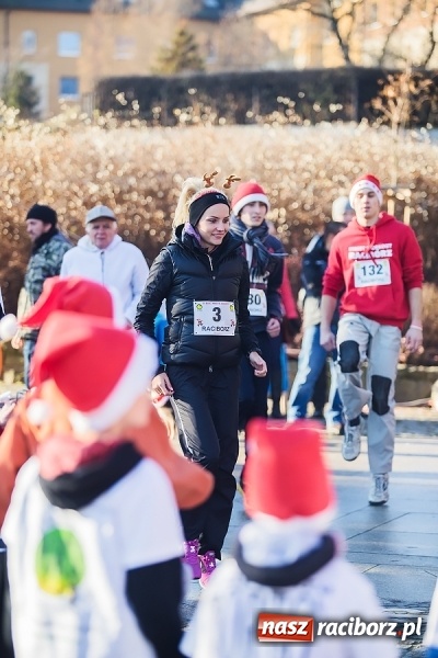 Zdjęcie w galerii na portalu naszraciborz.pl: Bieg Mikołajkowy i Nordic Walking w Parku Roth wiadomości z regionu