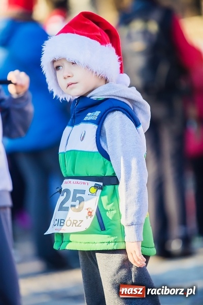 Zdjęcie w galerii na portalu naszraciborz.pl: Bieg Mikołajkowy i Nordic Walking w Parku Roth wiadomości z regionu