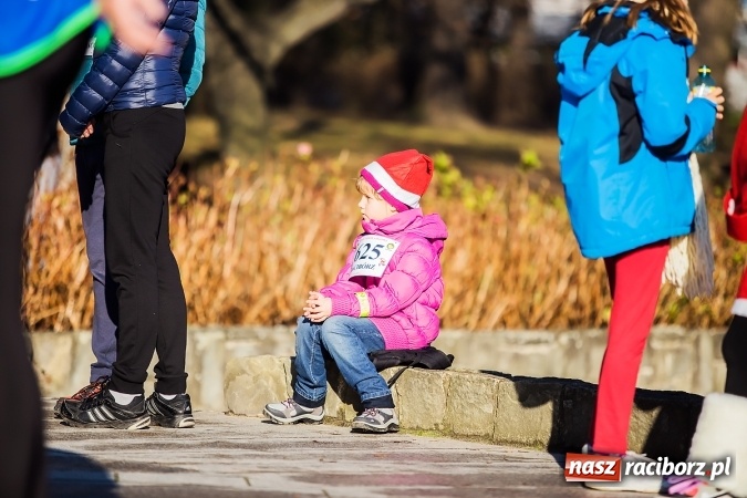 Zdjęcie w galerii na portalu naszraciborz.pl: Bieg Mikołajkowy i Nordic Walking w Parku Roth wiadomości z regionu