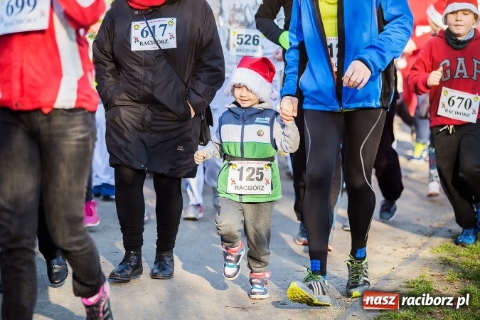 Zdjęcie w galerii na portalu naszraciborz.pl: Bieg Mikołajkowy i Nordic Walking w Parku Roth wiadomości z regionu