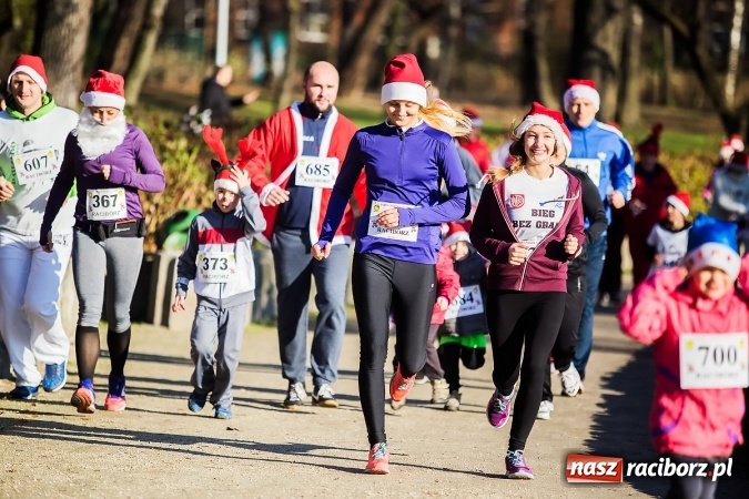 Zdjęcie w galerii na portalu naszraciborz.pl: Bieg Mikołajkowy i Nordic Walking w Parku Roth wiadomości z regionu
